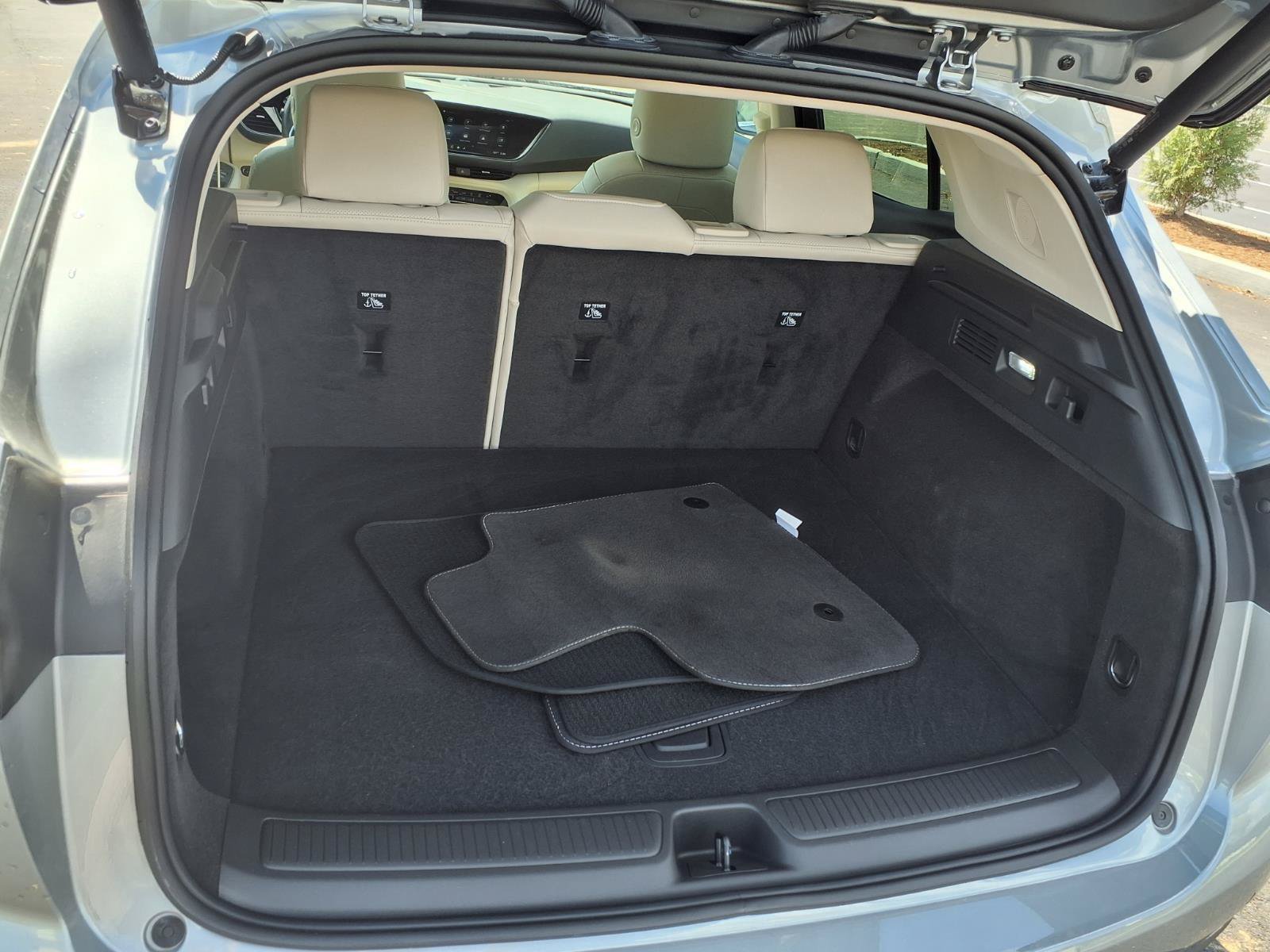 Used 2023 Buick Envision Essence AWD/4WD image 27