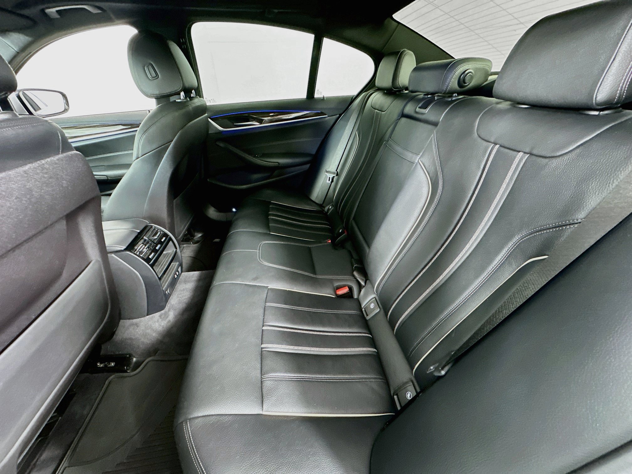 Used 2020 BMW 540i RWD image 25