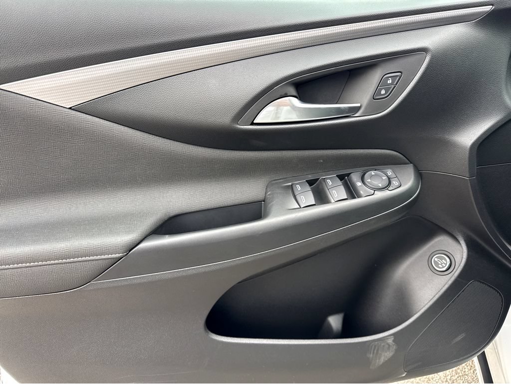 New 2026 Buick Envista Sport Touring FWD image 9