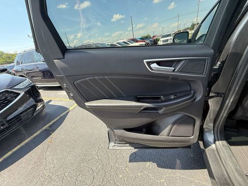 Used 2020 Ford Edge ST w/ Equipment Group 401A AWD/4WD image 18