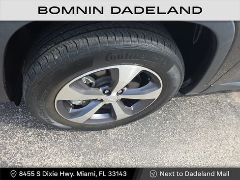 Used 2022 Jeep Cherokee Limited image 12