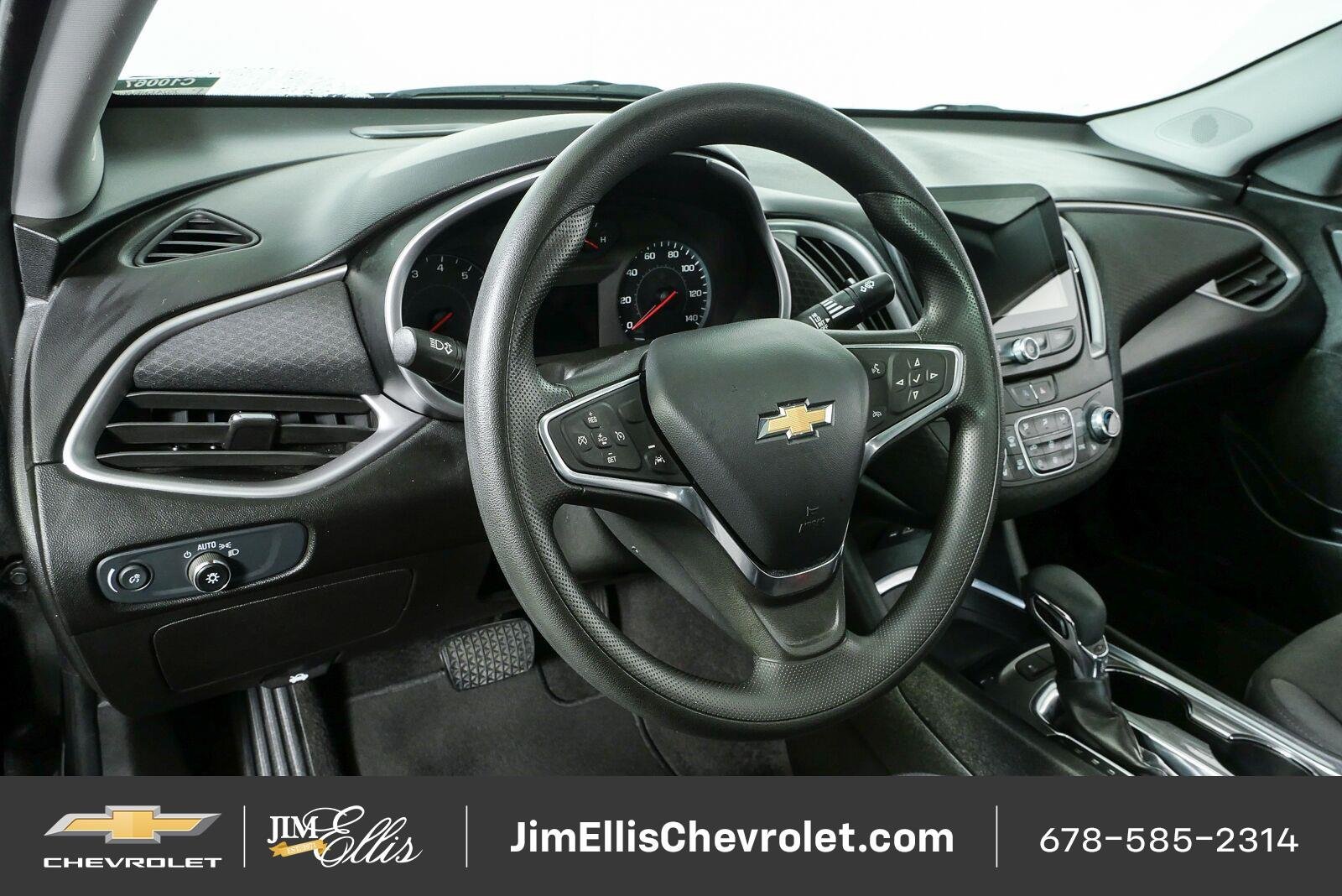 Used 2024 Chevrolet Malibu LT FWD image 4