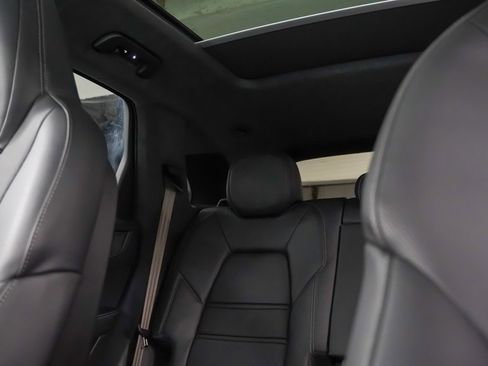 New 2025 Porsche Cayenne Turbo image 36