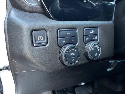 Used 2024 Chevrolet Silverado 2500 LT image 16