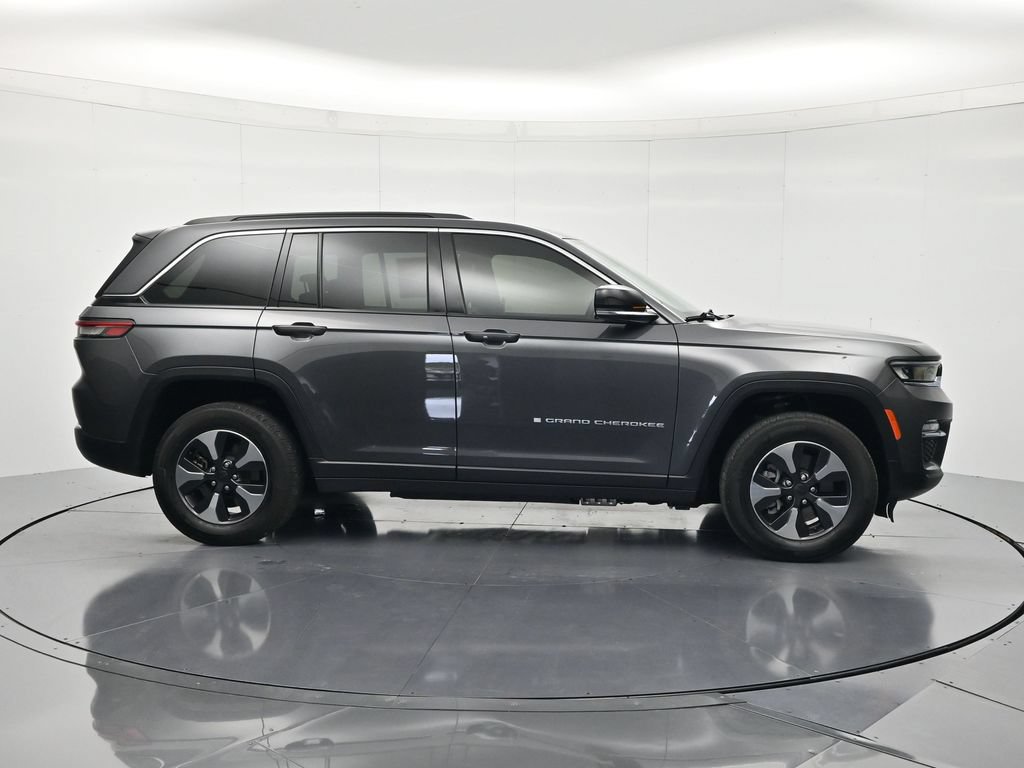 Used 2024 Jeep Grand Cherokee Limited 4xe w/ Trailer Tow Package AWD/4WD image 4
