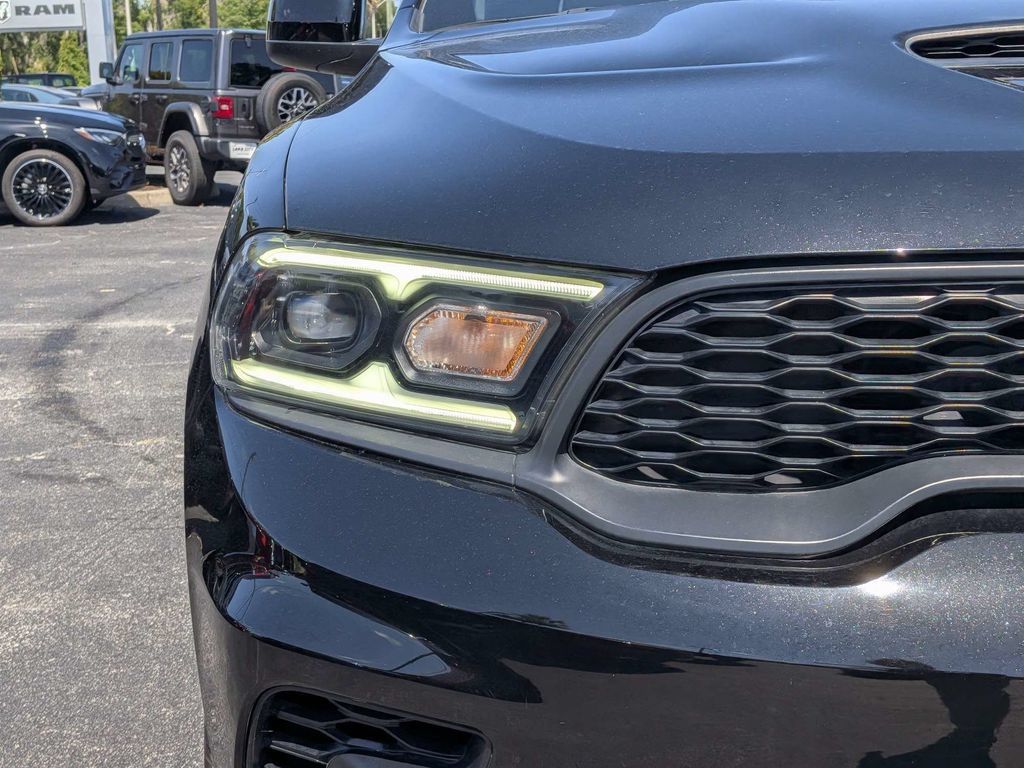 Used 2023 Dodge Durango R/T RWD image 9