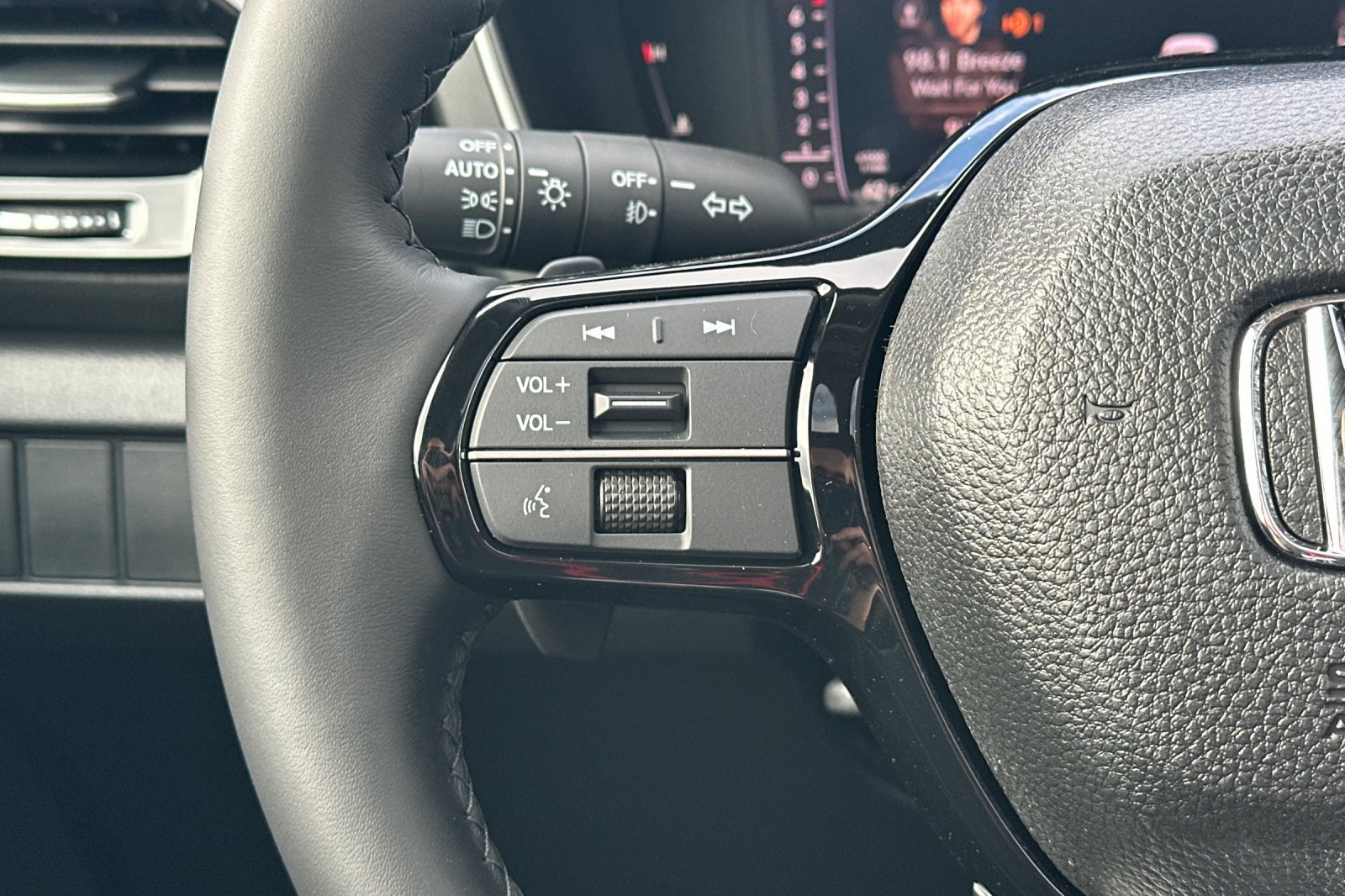 New 2026 Honda Pilot Touring image 28