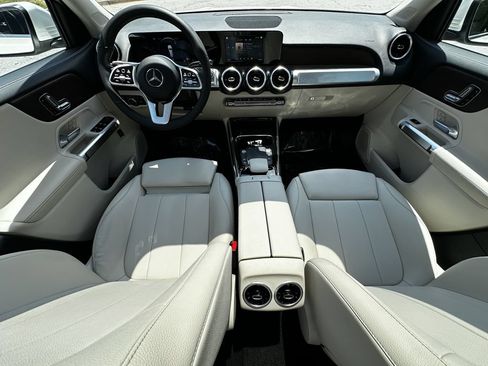 Used 2021 Mercedes-Benz GLB 250 image 27