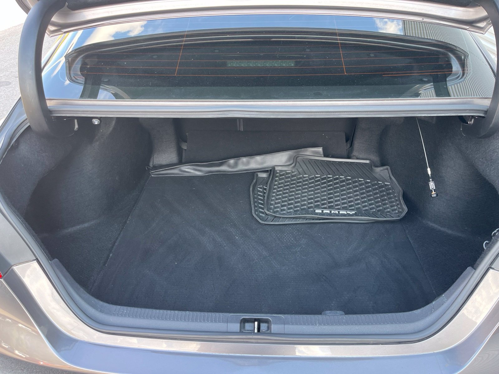 Used 2018 Toyota Camry XSE FWD image 30