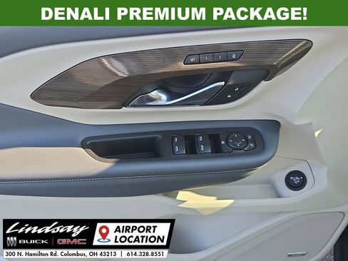 Used 2023 GMC Terrain Denali w/ Denali Premium Package AWD/4WD image 23