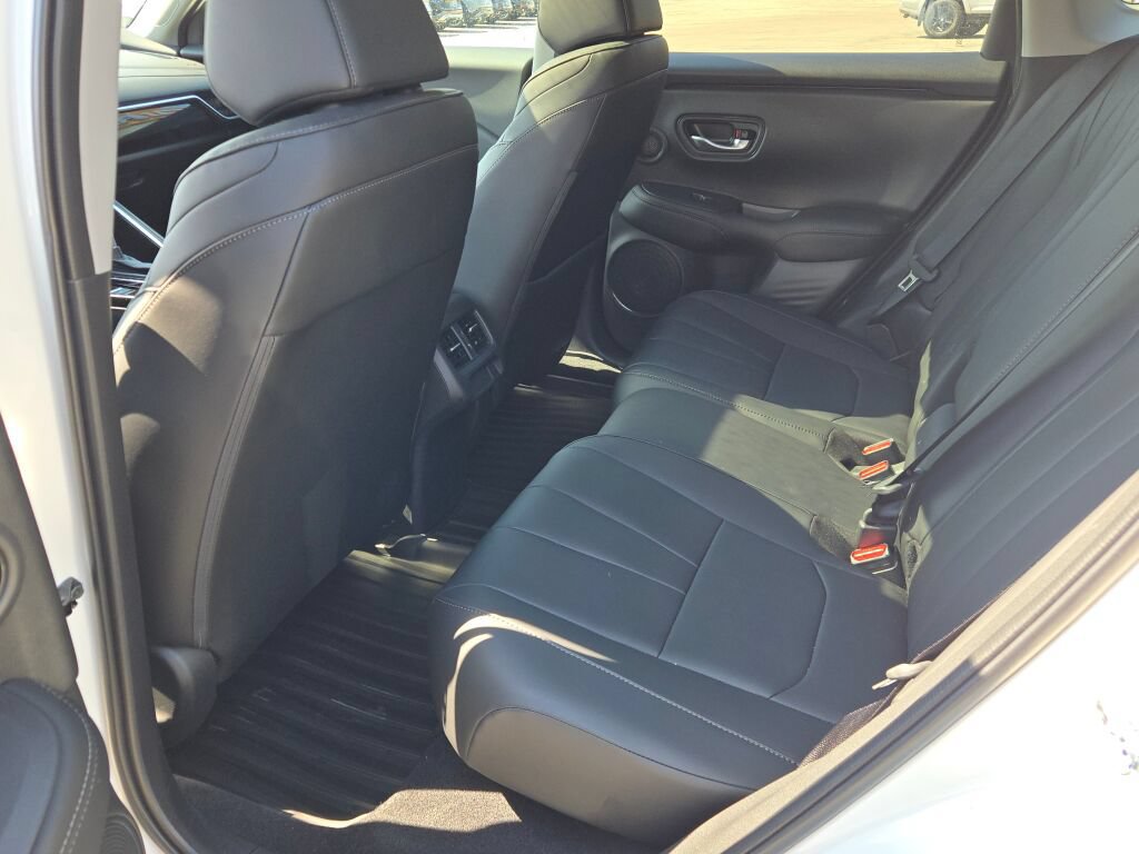 Used 2025 Acura ADX AWD image 22