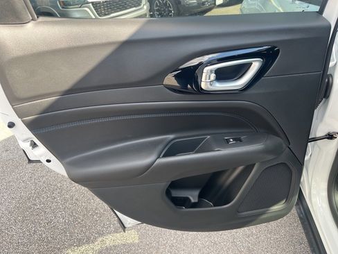 New 2026 Jeep Compass Limited image 15