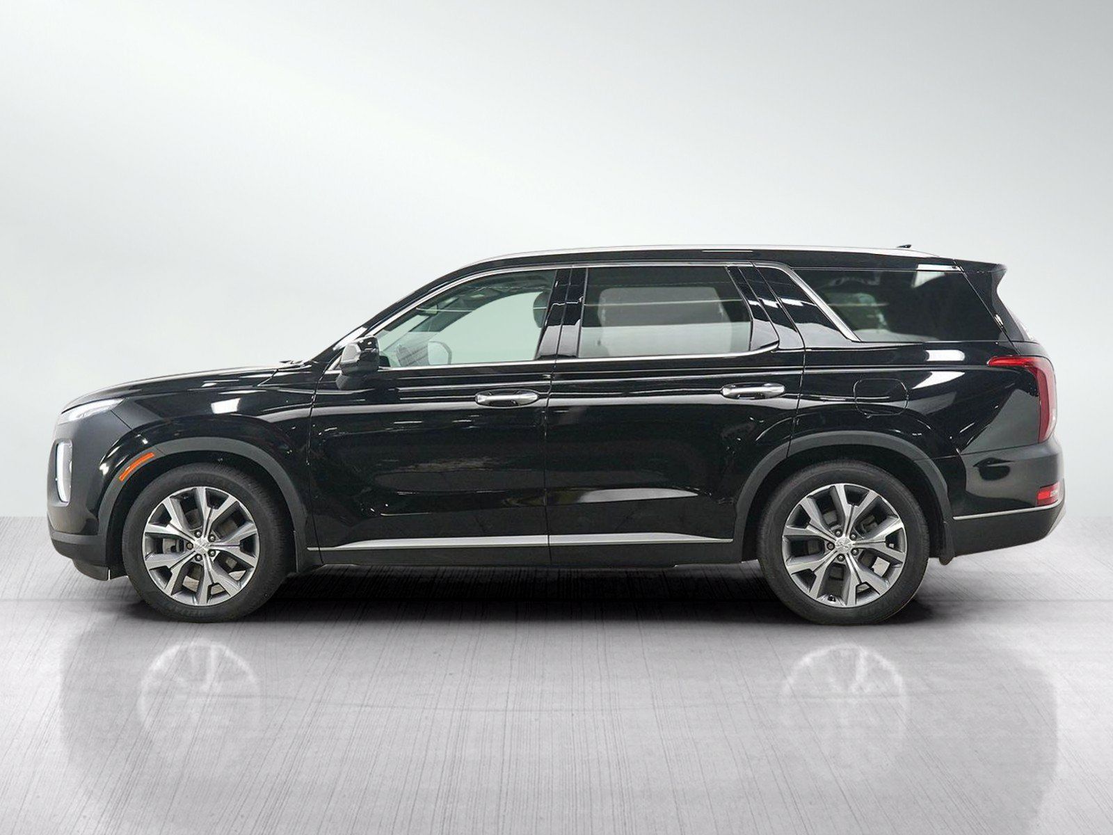 Used 2022 Hyundai Palisade SEL w/ 8P Bench Seat Package AWD/4WD image 2
