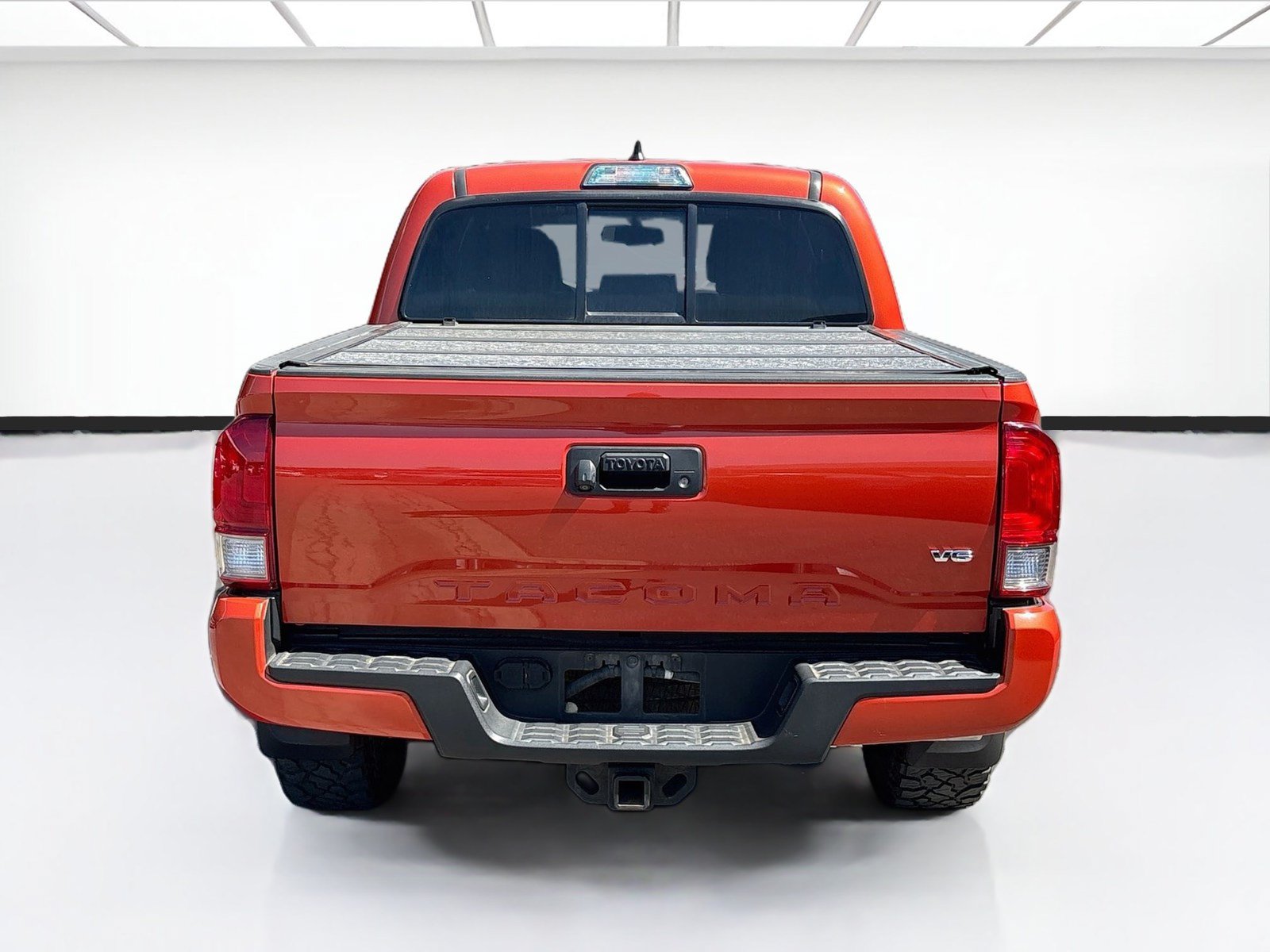 Used 2016 Toyota Tacoma TRD Sport w/ Towing Package RWD image 5