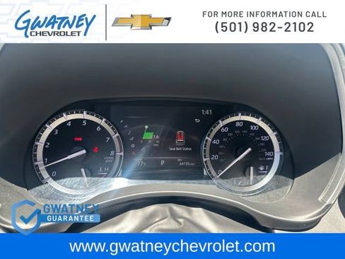 Used 2022 Toyota Highlander XLE AWD/4WD image 15