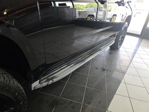 Used 2015 Chevrolet Suburban LT AWD/4WD image 33