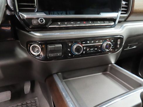 Used 2024 Chevrolet Silverado 2500 High Country image 66