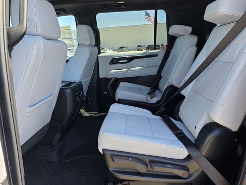 New 2026 Chevrolet Suburban Premier w/ Sun And Tow Package AWD/4WD image 46
