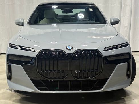 New 2026 BMW 760i xDrive w/ Premium Package AWD/4WD image 2