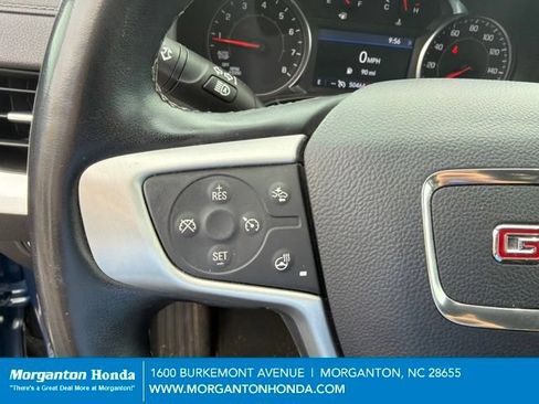 Used 2024 GMC Terrain SLT AWD/4WD image 16