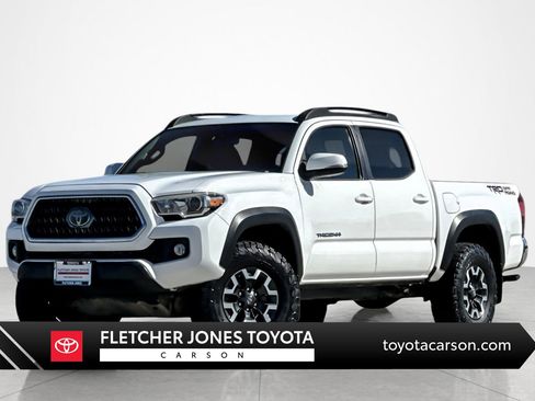 Used 2018 Toyota Tacoma TRD Off-Road image 1