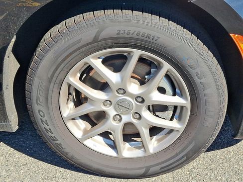 Used 2024 Chrysler Pacifica Touring-L FWD image 9