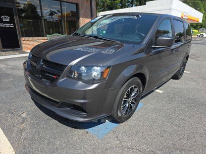 Used 2016 Dodge Grand Caravan SE