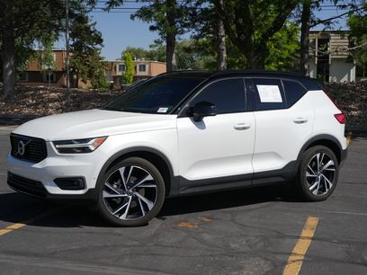 Used 2019 Volvo XC40 T5 R-Design
