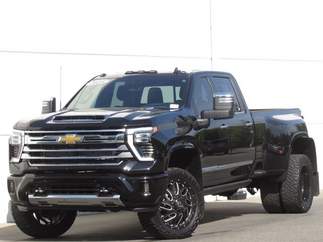 Used 2025 Chevrolet Silverado 3500 High Country w/ High Country Premium Package AWD/4WD image 1
