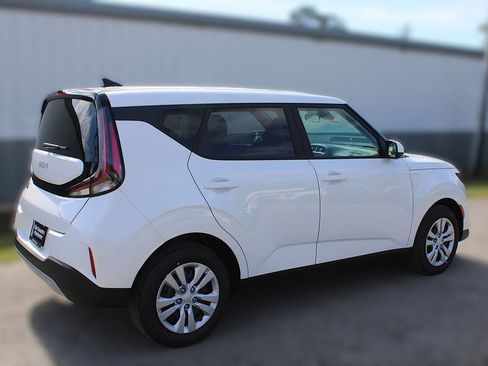 New 2025 Kia Soul LX image 6