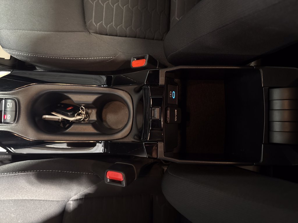 Used 2022 Toyota Corolla SE FWD image 19