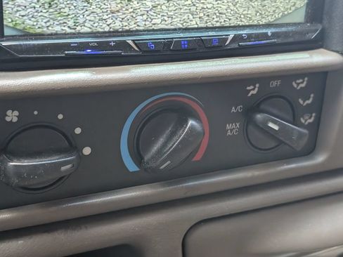 Used 2003 Ford F250 Lariat AWD/4WD image 21