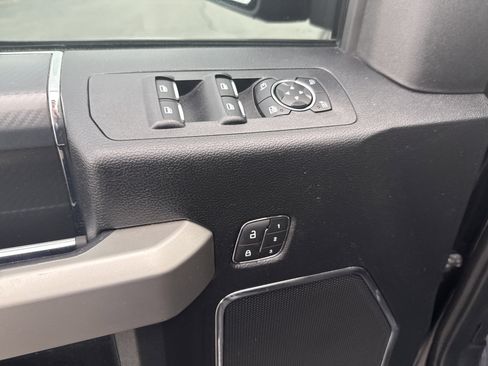 Used 2019 Ford F150 Lariat w/ Equipment Group 502A Luxury image 15