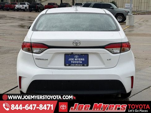 Used 2025 Toyota Corolla LE image 8