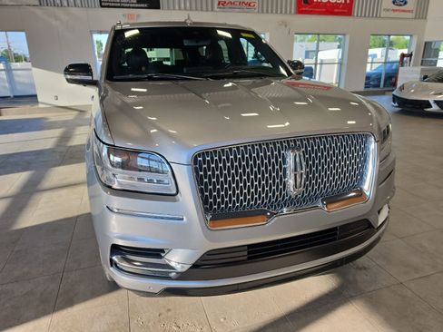 Used 2020 Lincoln Navigator Reserve AWD/4WD image 4
