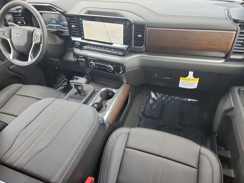 Certified 2025 Chevrolet Silverado 1500 High Country w/ Midnight Edition image 35