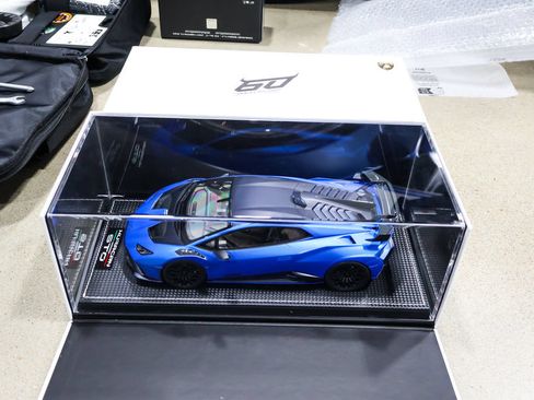 Used 2023 Lamborghini Huracan STO RWD image 76
