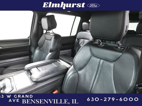 Used 2024 Jeep Wagoneer Series II image 12