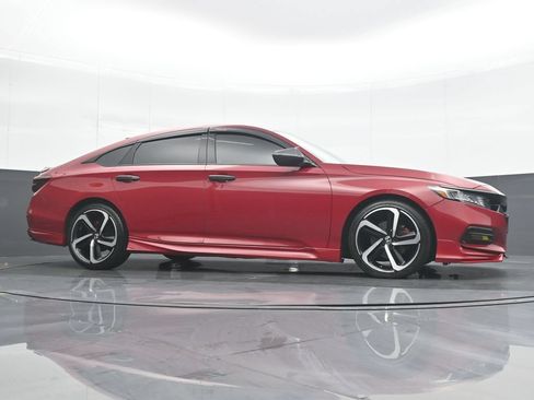 Used 2018 Honda Accord Sport image 31
