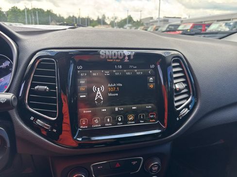 Used 2019 Jeep Compass Limited AWD/4WD image 17