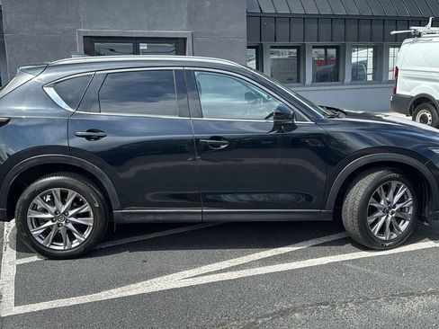 Used 2019 MAZDA CX-5 Grand Touring FWD image 2