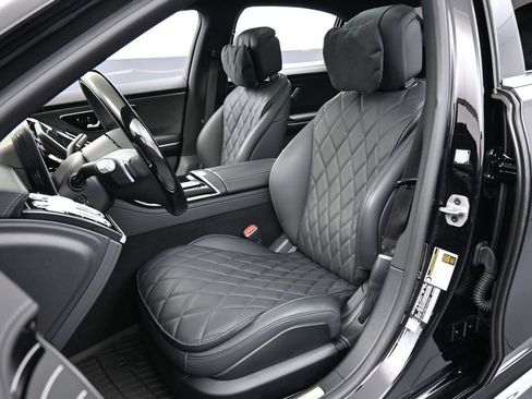 Used 2026 Mercedes-Benz S 580 4MATIC Sedan image 5