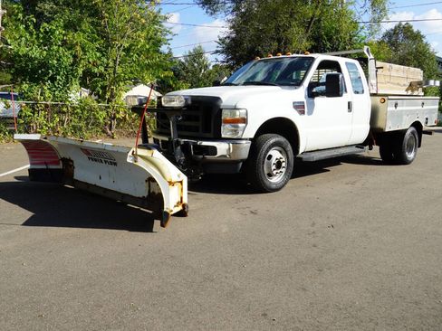 Used 2010 Ford F350 XL image 4
