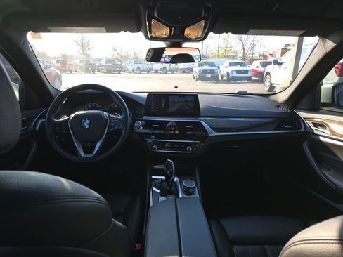 Used 2018 BMW 530i xDrive image 14