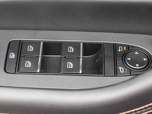 New 2025 MAZDA CX-70 Plug-In Hybrid w/ Premium Pkg image 19