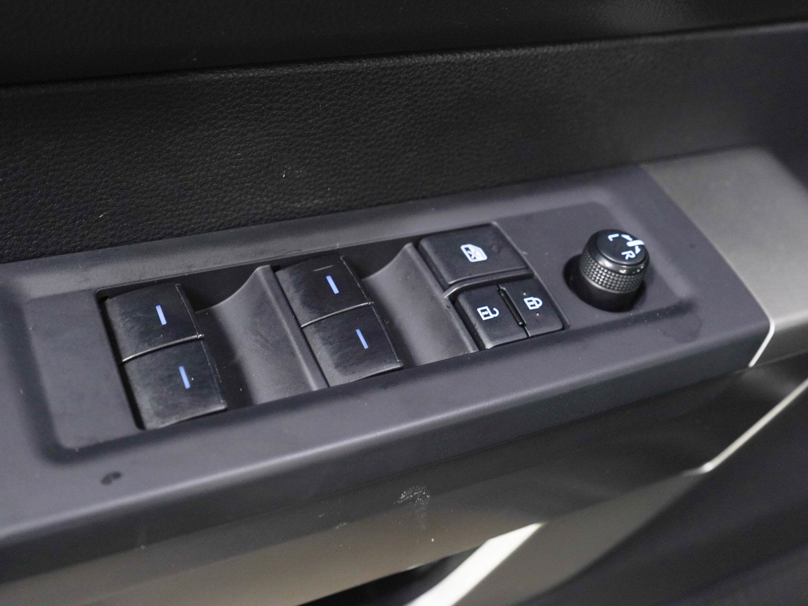 Used 2022 Toyota Tundra SR5 AWD/4WD image 21