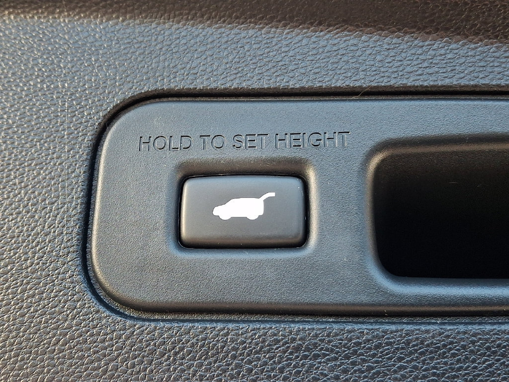 Used 2022 Acura MDX w/ Technology Package AWD/4WD image 31