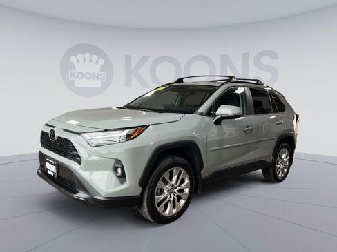 Used 2023 Toyota RAV4 XLE Premium image 1
