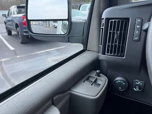 Used 2024 GMC Savana 2500 w/ Driver Convenience Package image 18