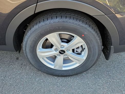 New 2026 Kia Sorento LX image 38